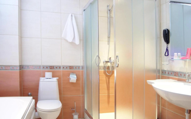 Estreya Residence Hotel and SPA