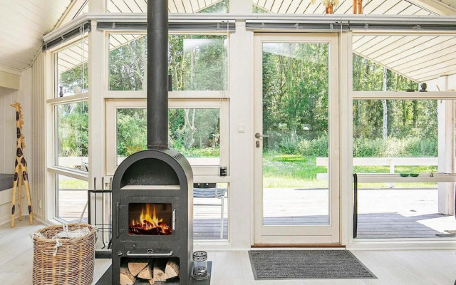 8 Person Holiday Home in Martofte