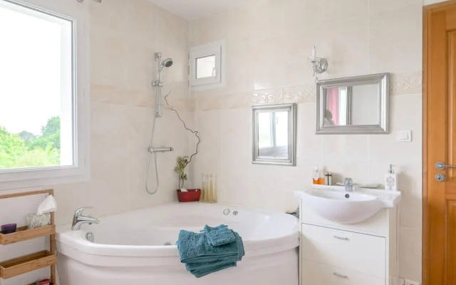 Maison Madalena With Pool Close to Ocean