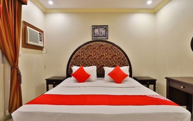 OYO 161 Middle East Suite