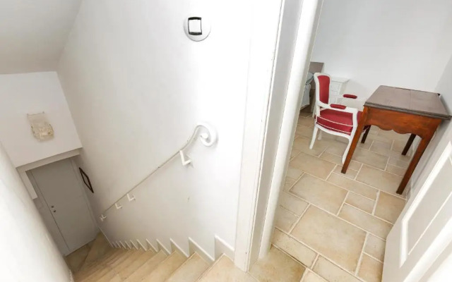 Villa Medici alla Macchia by BarbarHouse