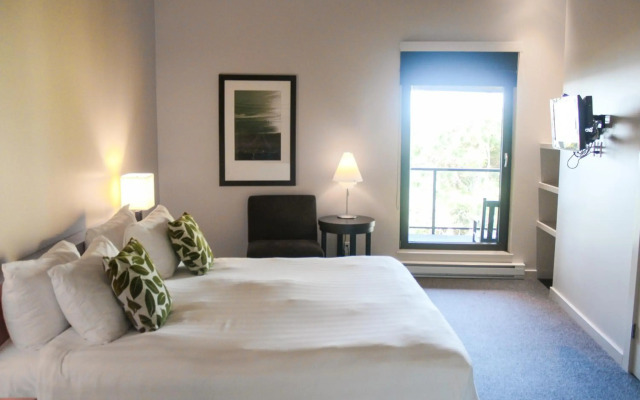 Black Rock Oceanfront Resort