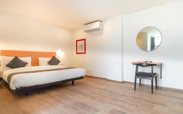 OYO Townhouse 333 Sector 121 Noida