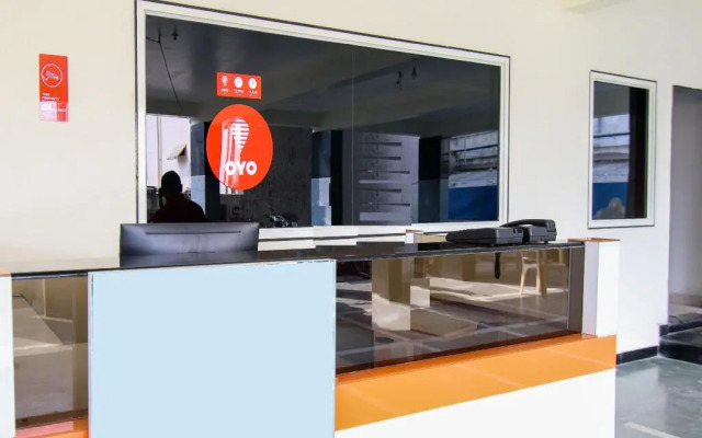 Hotel B Square by OYO Rooms