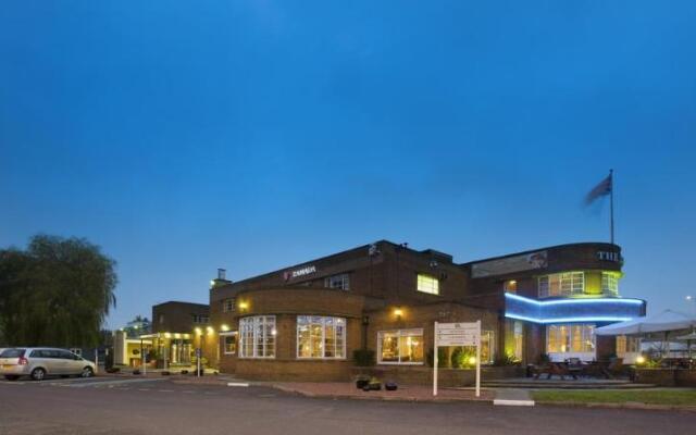 Ramada Hatfield