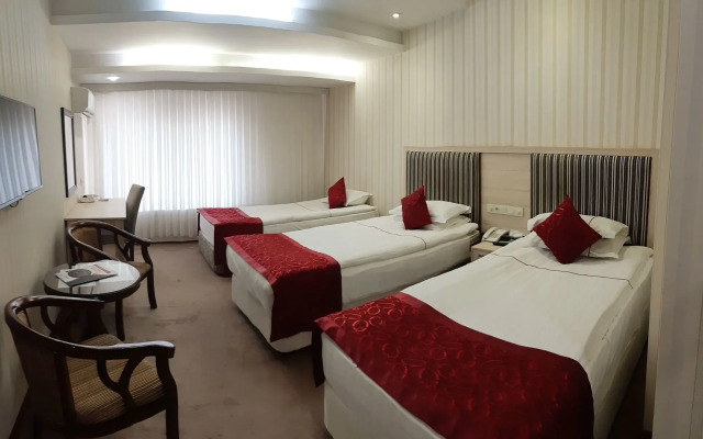 Royal Hotel