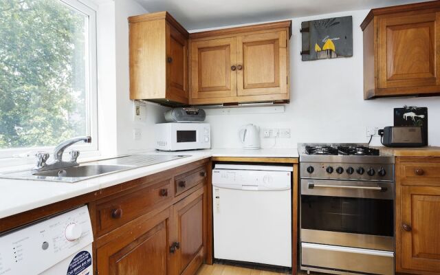 Veeve - The Artist's Retreat