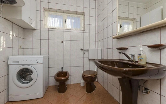 Neda - 150 M From Pebble Beach - A2