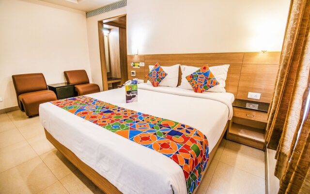 Fabhotel Prime Royal Castle