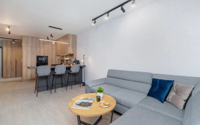 Exquisite Zablocie by Renters Prestige