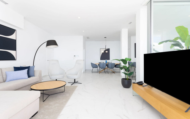 Crystal I Luxury Apartments