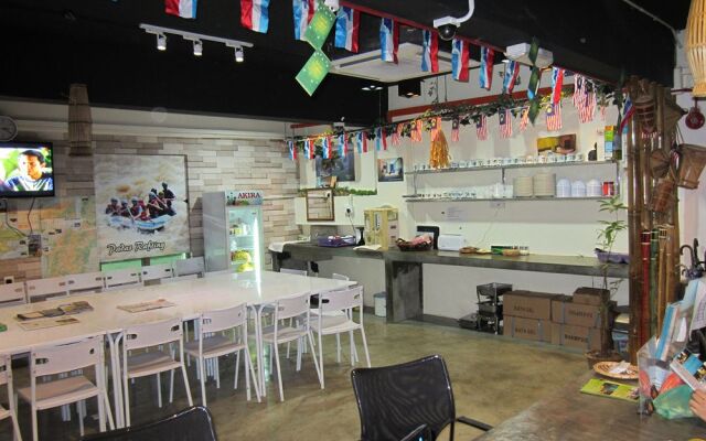 Отель Le Hotel Kota Kinabalu