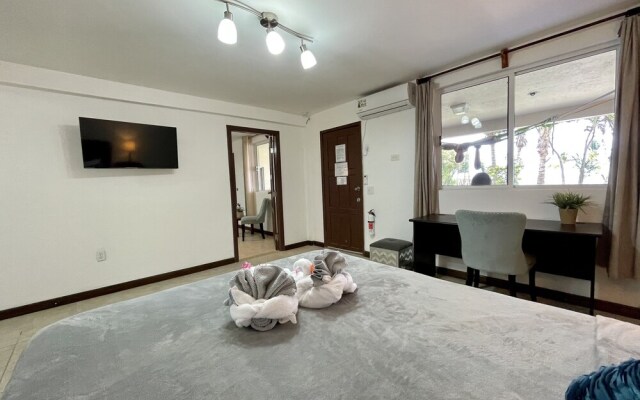 Parham Plaza Hotel