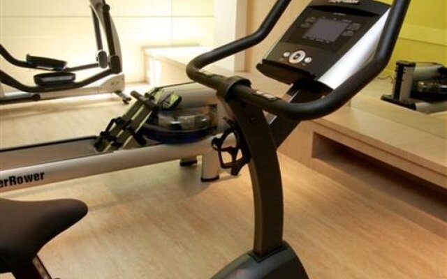 Kyriad Versailles - St-cyr-l'ecole