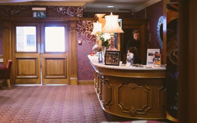 Farnham Arms Hotel