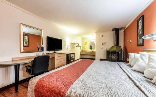 Motel 6 Gatlinburg, TN - Smoky Mountains