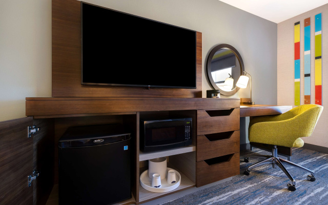 Hampton Inn & Suites Marina