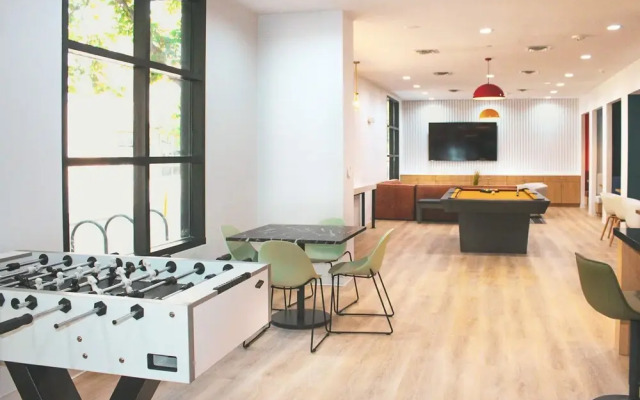 Upstay - Condo With Pool-gym-games-bbq - Walk to Uoft