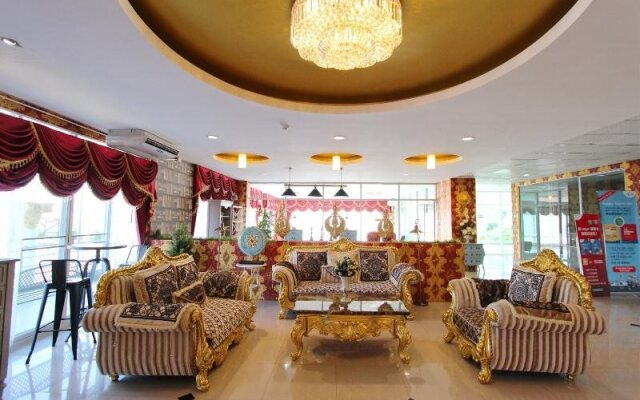 Grand Holiday Residence