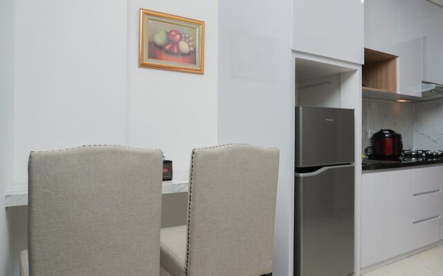 Pleasant 1br Apartment at Puri Orchard