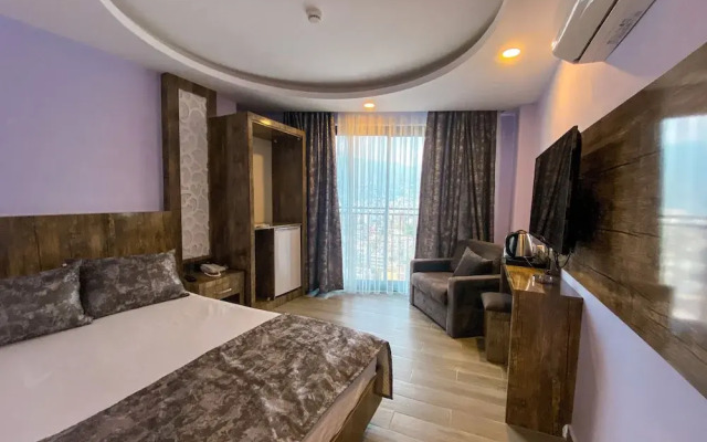 Castle's Light Boutique Hotel