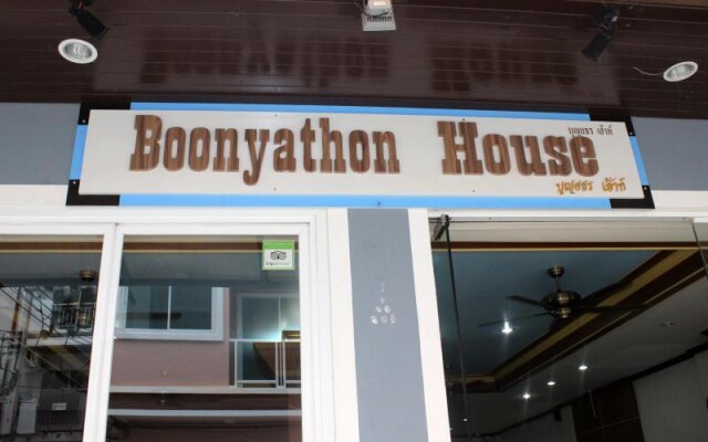 Boonyathon House