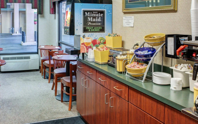 Econo Lodge Rocky Top