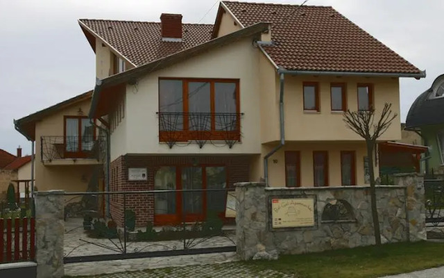 Bali-Gali Apartmanház