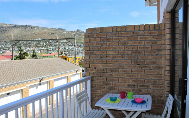 South Shore Beach Apartments, Harrier 202