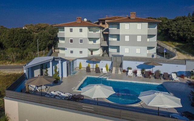 Spacious Apartment in Vodnjan With Swimming Pool