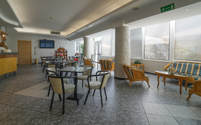 Hotel Dasamo - Dada Hotels