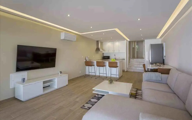 Vicky Rae Beach House