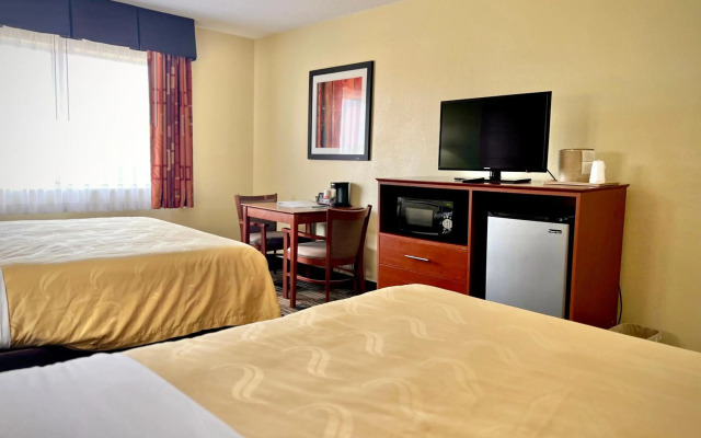 Quality Inn & Suites Wisconsin Dells Downtown - Waterparks Area