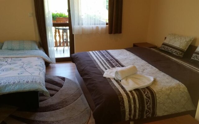 Semeen Hotel Han Dyavolski Vodi