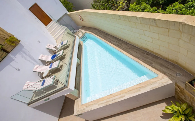 Pjazza Suites Boutique Hotel