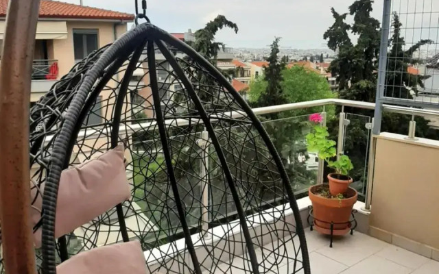 Όμορφο διαμέρισμα- σοφίτα με υπέροχη θεα