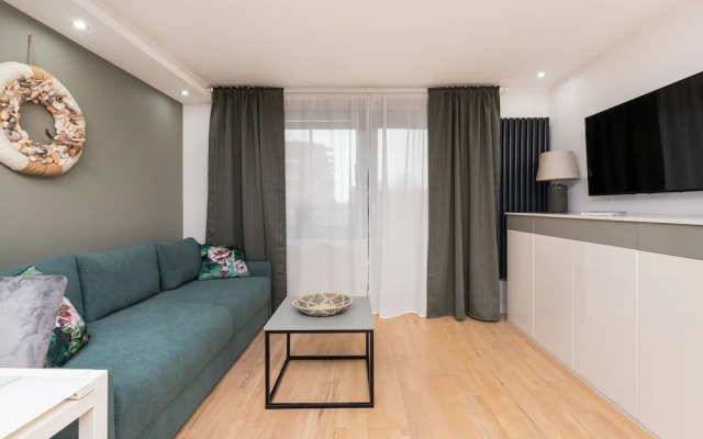 Apartment Gdańsk With Balcony by Renters