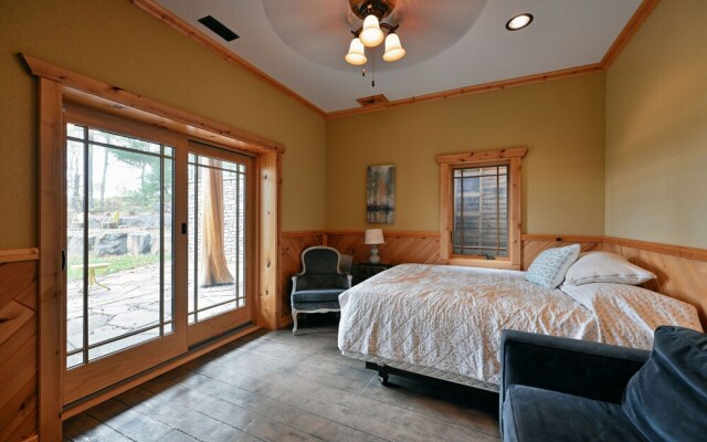 Osprey Lake Cabin 4 Bedroom Home by RedAwning