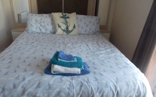 Stunning 3-bed Caravan in Abergele