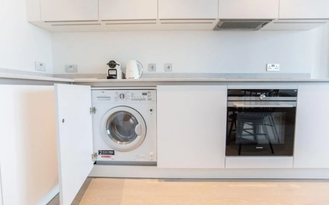 Superior 1 bed in Hill House
