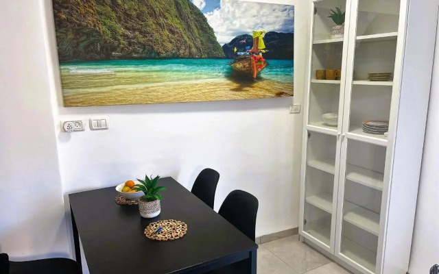 A cozy 2bdrm home in Wadi-Nisnas Haifa
