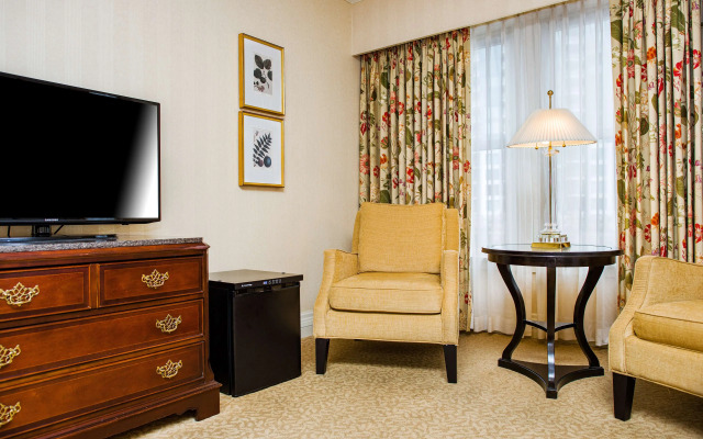 Mayflower Park Hotel