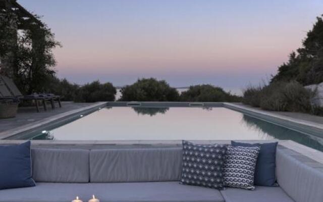 Villa Alkyoni · Beautiful 8-Person Family Villa with Great Views