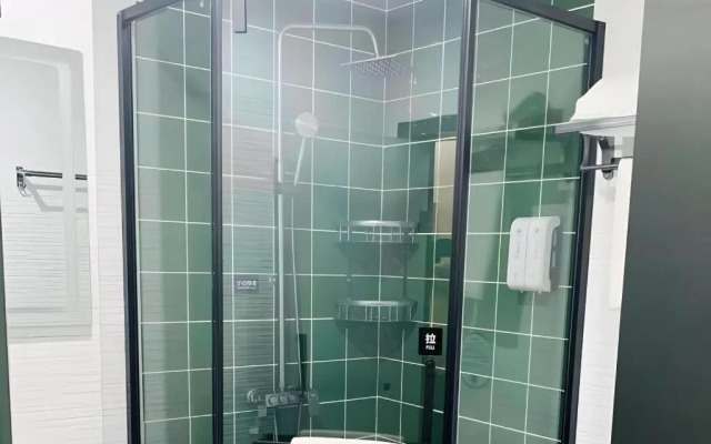 GreenTree Inn Express Xuzhou Pizhou Tiefu Town Bus station.