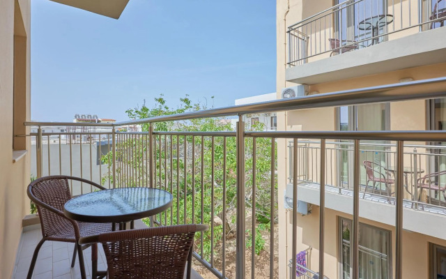 Acropolis Apartments