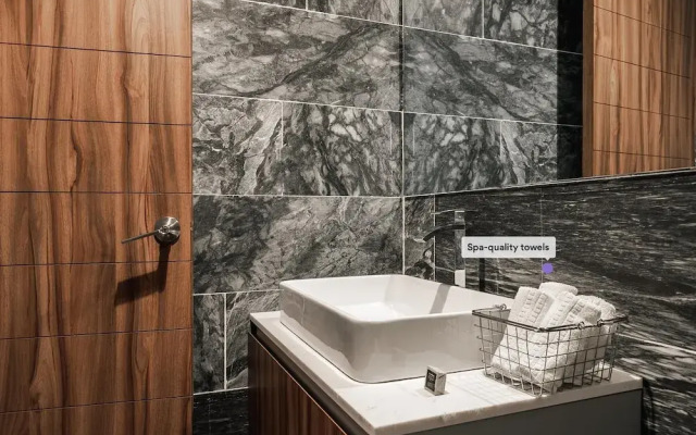 Casai Discover La Roma From a Contemporary Gem