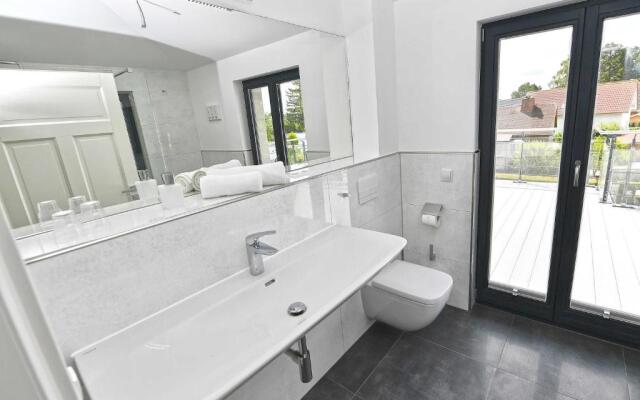 Villa "Levante" F659 Penthouse mit Kamin, Sauna, Seeblick