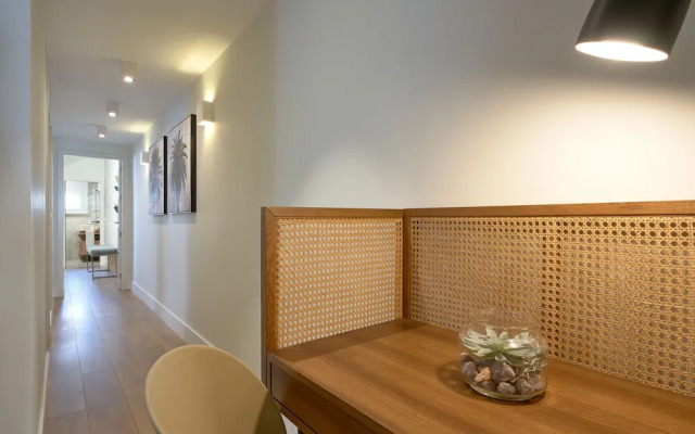 ELEVEN Apartments Real de la Carretería, by Homing U
