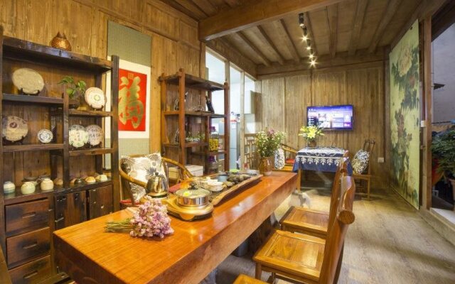 Lijiang Hejiayi Inn