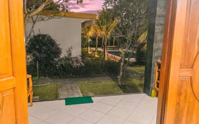 Orange Balangan Bungalow